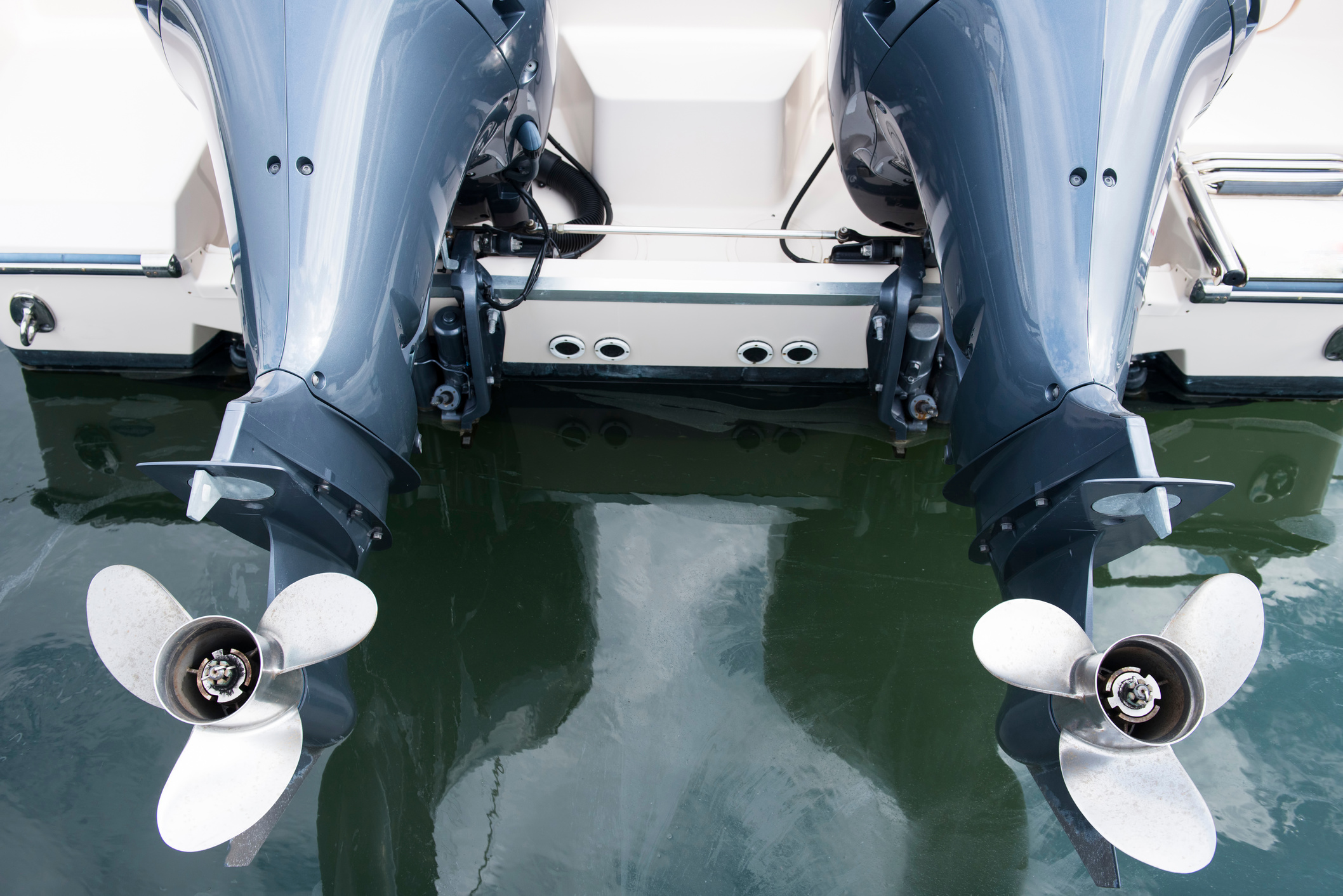 Twin or Two Outboard Motors